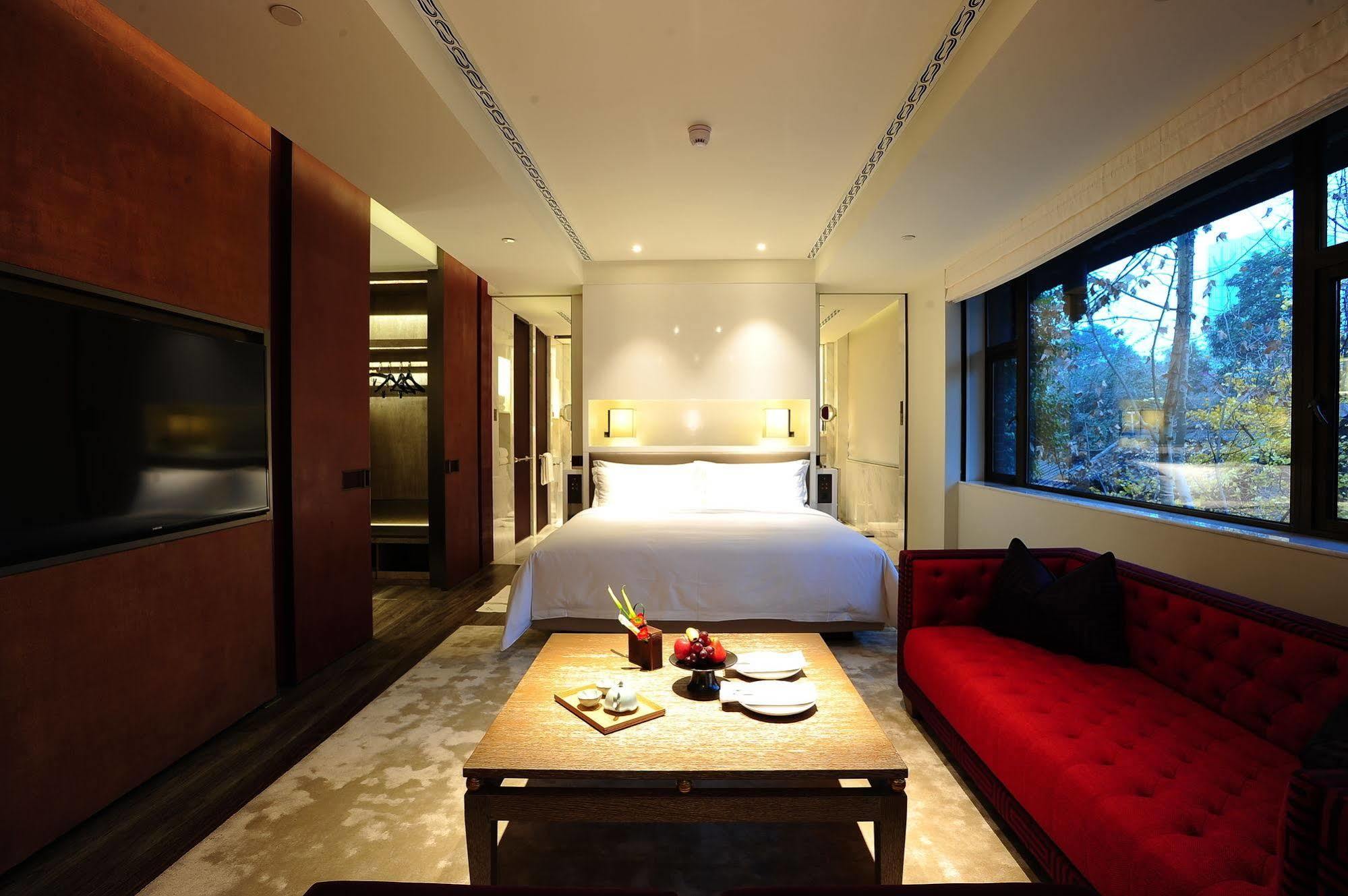 Guanyin Yiyuntai Hotel Chengdú Exterior foto